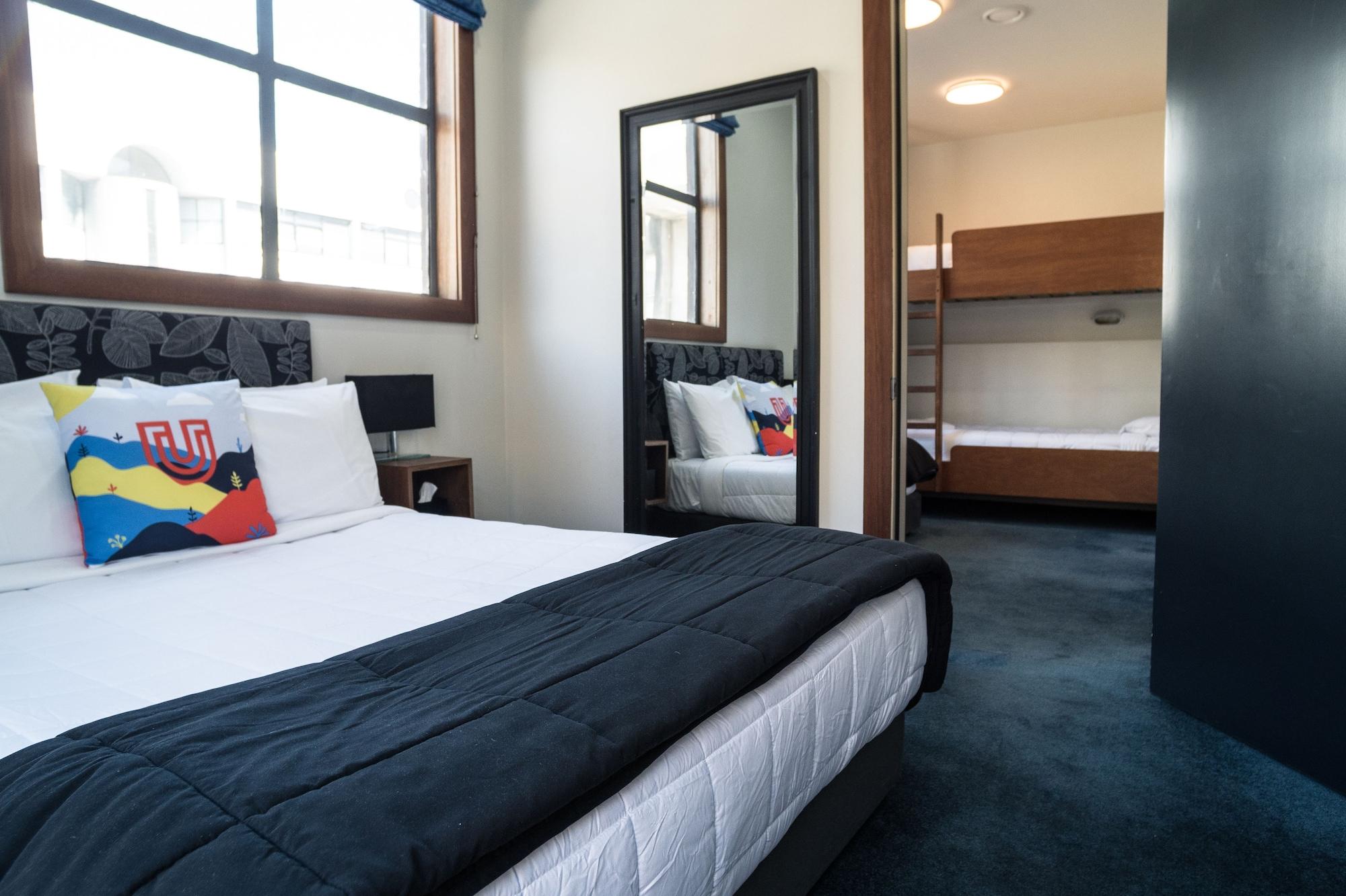 U Boutique Hotel Веллингтон Экстерьер фото
