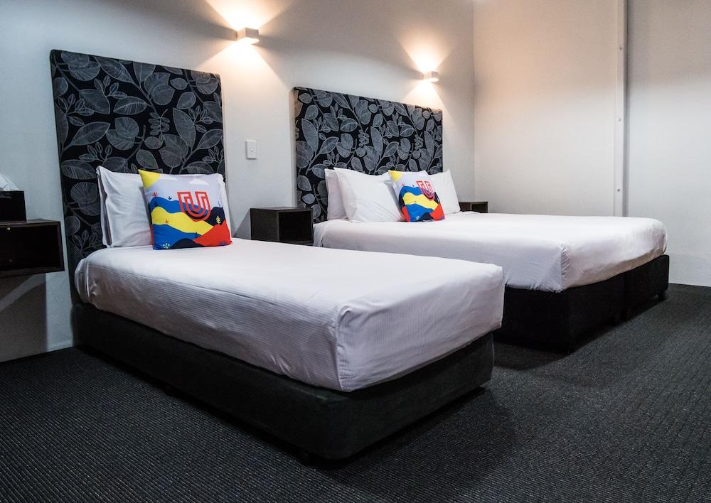 U Boutique Hotel Веллингтон Экстерьер фото