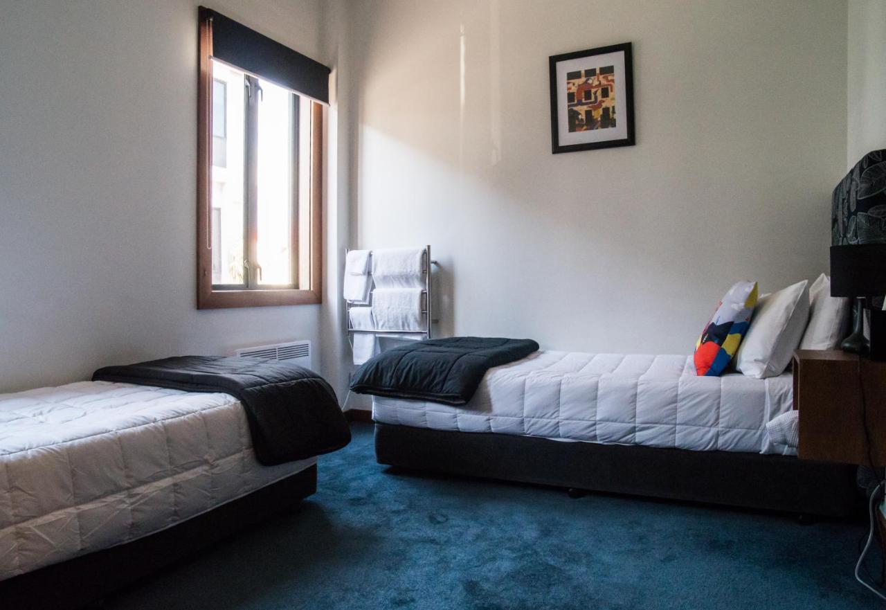 U Boutique Hotel Веллингтон Экстерьер фото